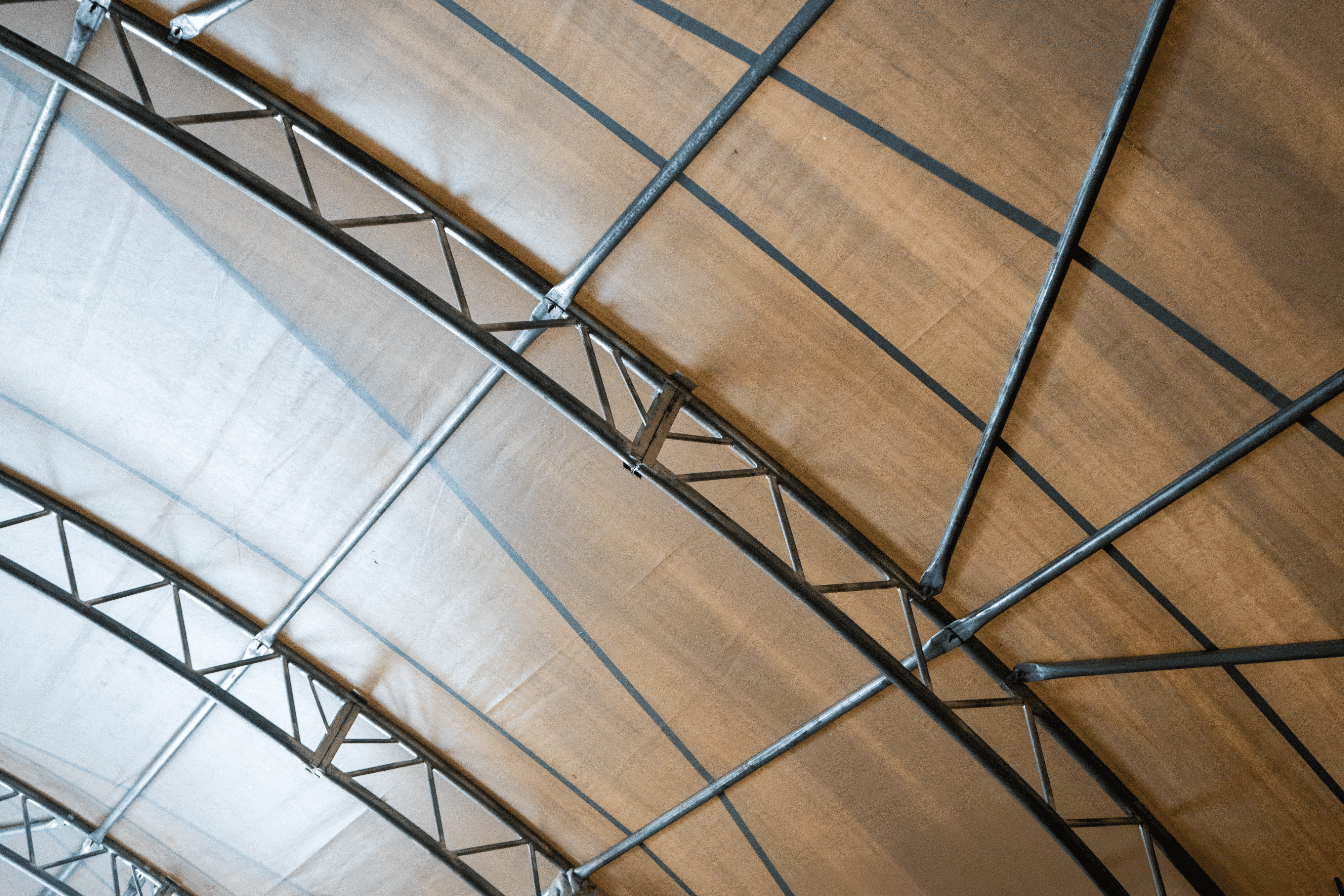 Containerunterstand - 60ft x 80ft x 20ft (18m x 24,3m x 6m)