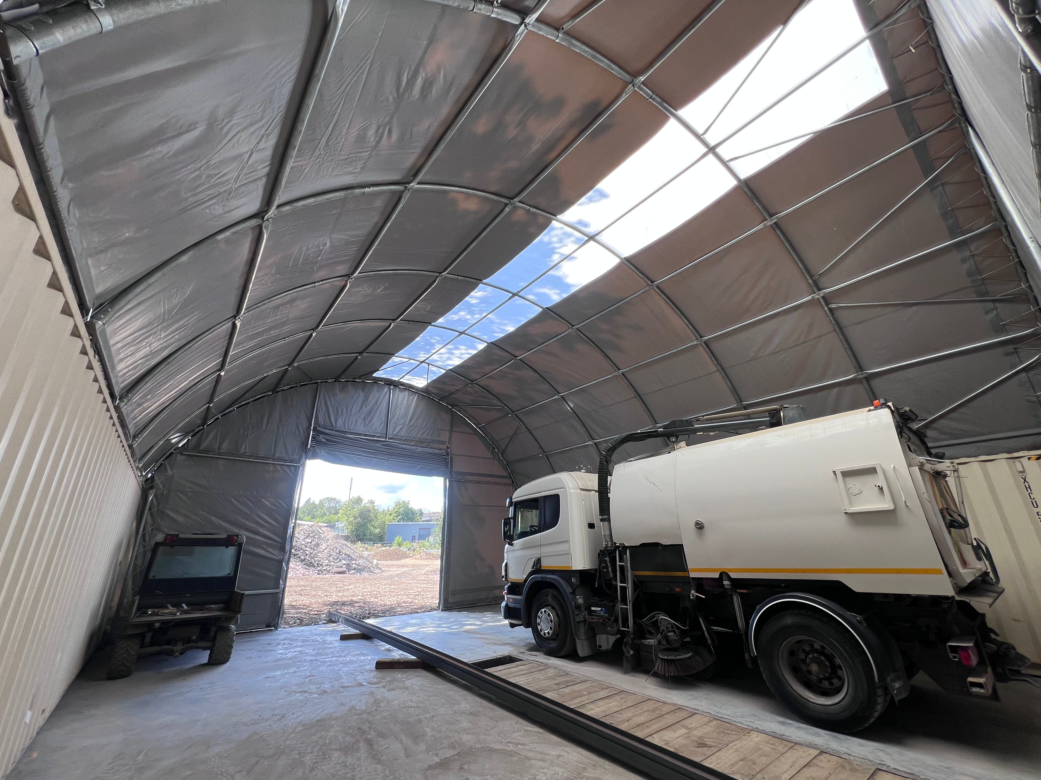 Containerüberdachungen – 20 Fuß x 40 Fuß x 6,5 Fuß (6 m x 12 m x 2 m)