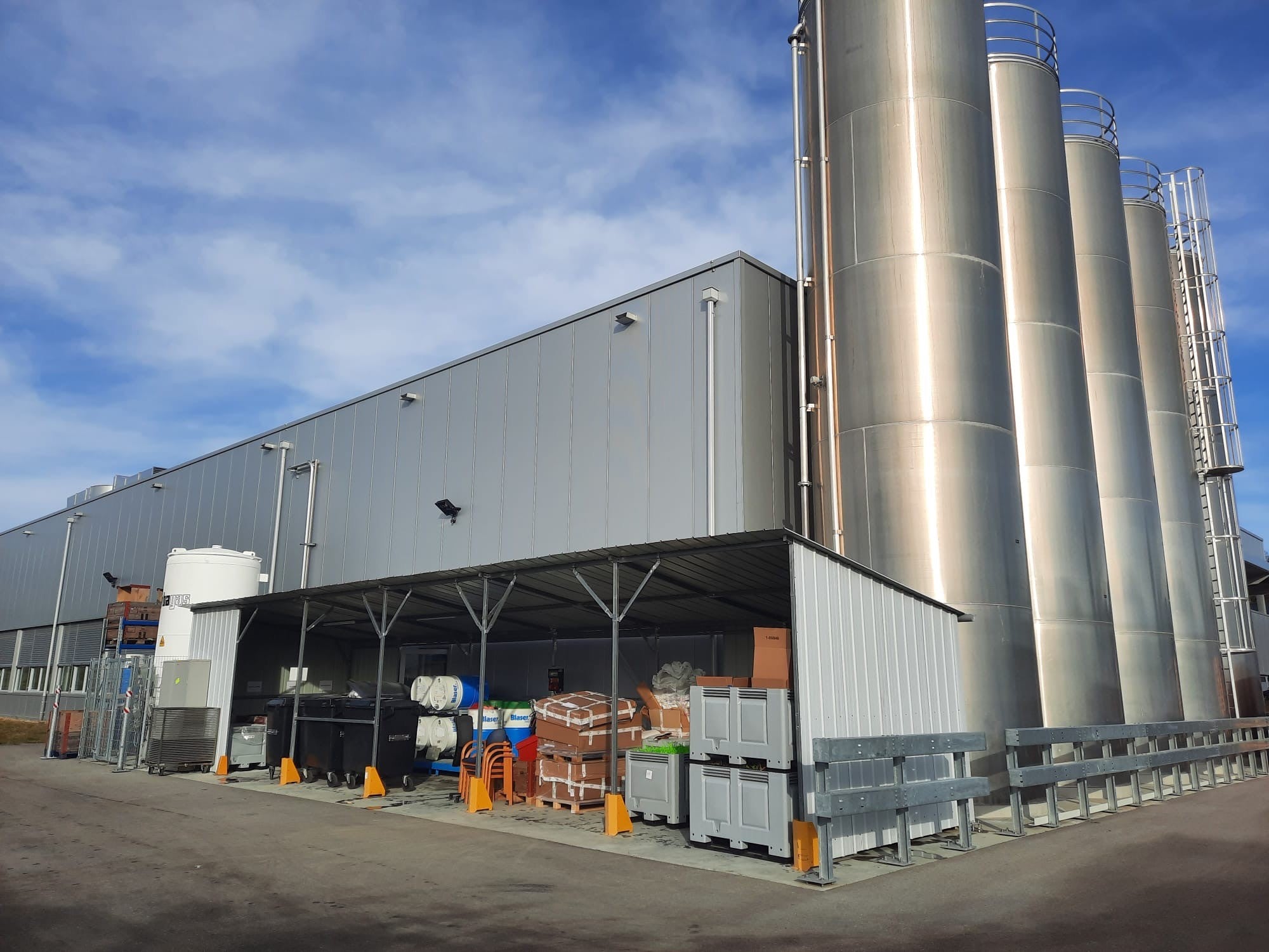 Feldunterstand aus Stahl